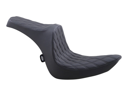 Predator 3 Dual Seat with Black Double Diamond Lattice Stitch. Fits Softail 2006-2017 with OEM 200 Rear Tyre