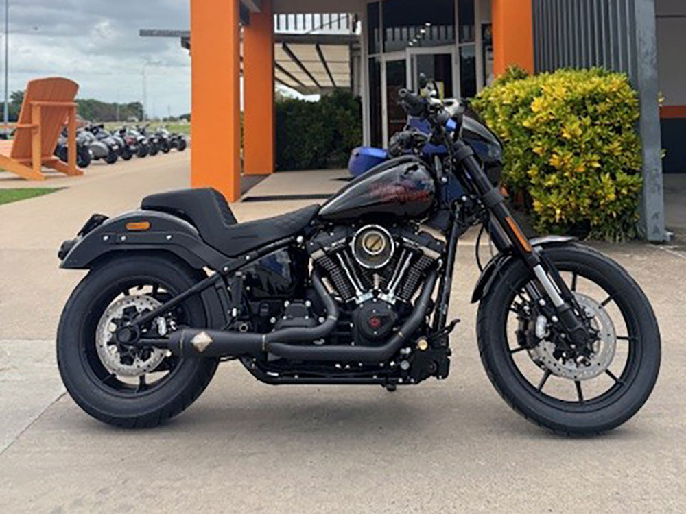 2-into-1 LaneSplitter Exhaust - Black Onyx. Fits Softail 2018up Non-240 Rear Tyre Models.