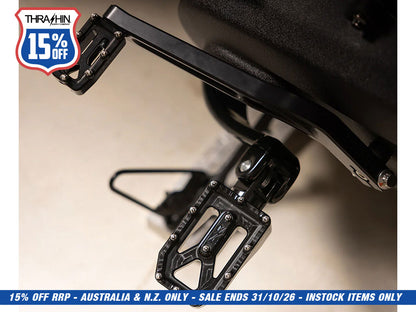 Aggressor Footpegs - Black.
